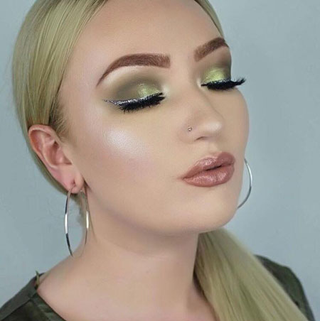 @ciarawhyte_